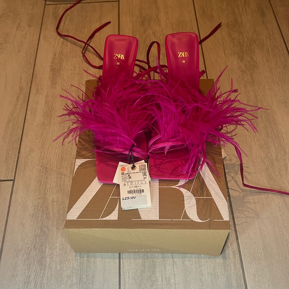 Zara fuchsia feather heels (size 39)